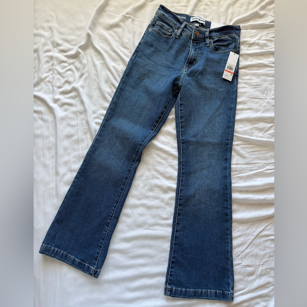 NWT DKNY Williamsburg High Rise Flare Jeans Sz 26P